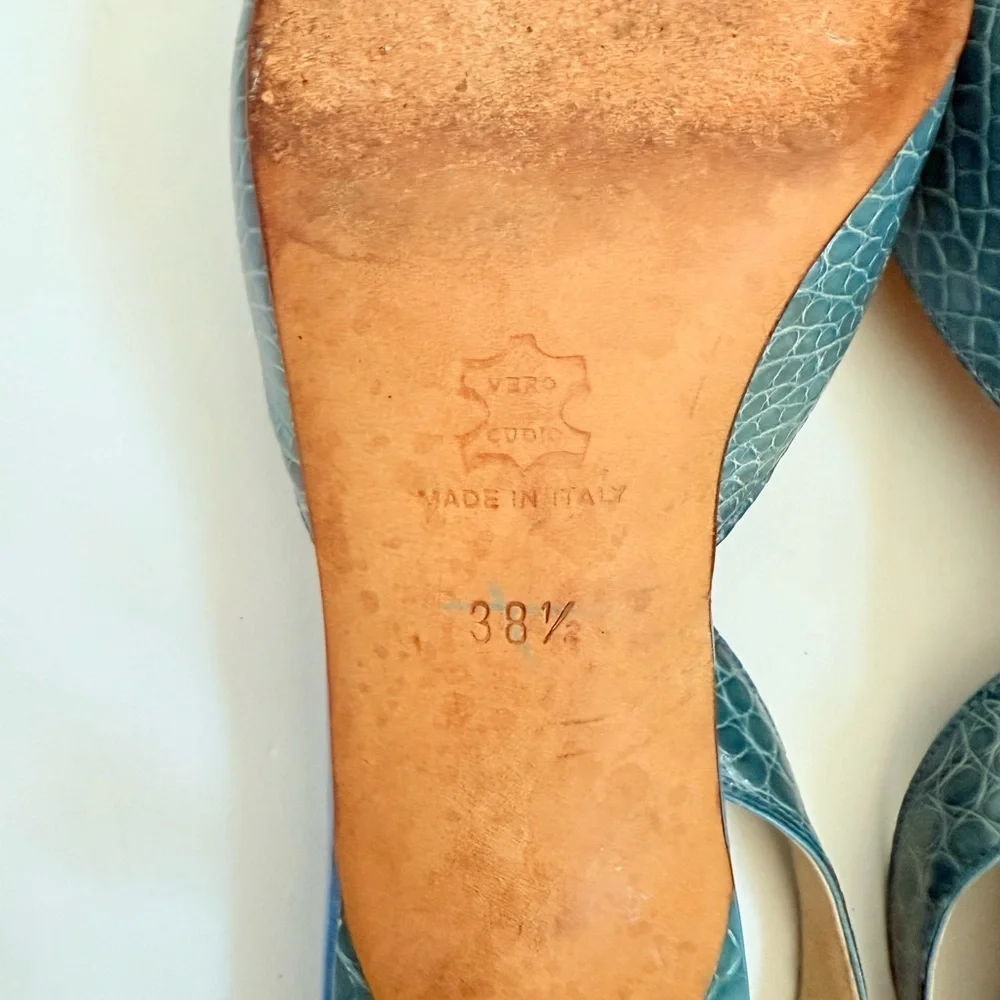 Manolo Blahnik Teal Blue Croc Embossed Leather Carolyne Slingback Heels EU 38.5 - Picture 9 of 10
